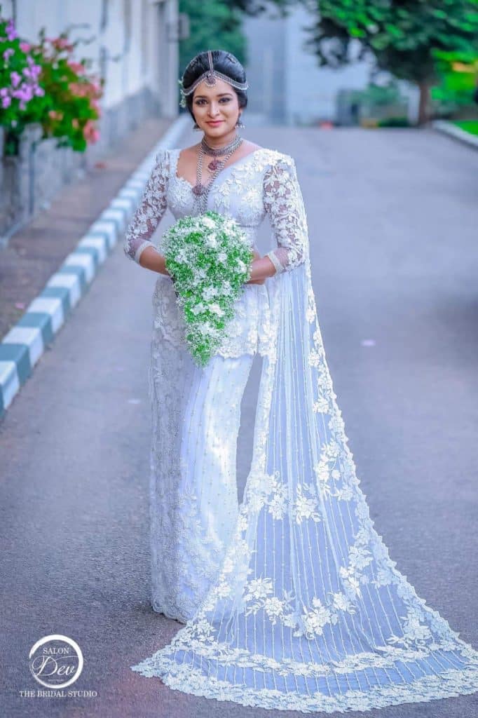Off Shoulder Princess Puffy Huge Ballgown Wedding Dress With Colored  Trimmings And Royal Train Sri Lanka Haute Couture From Forever_love_u,  $296.49 | DHgate.Com
