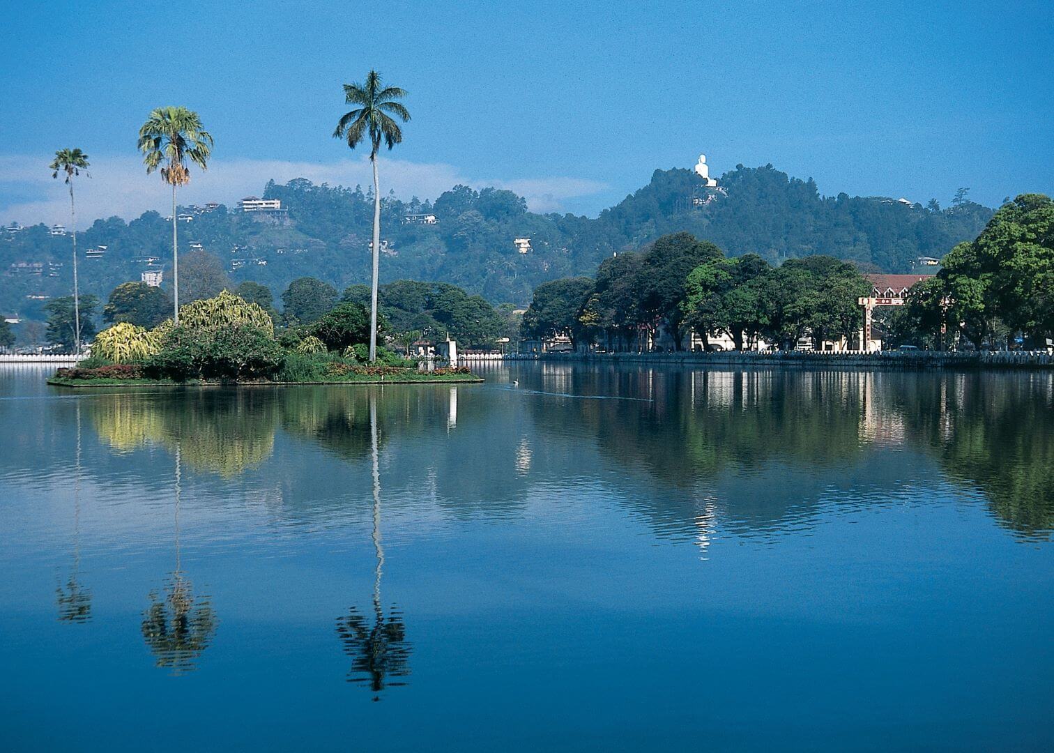 Kandy Lake Sri Lanka