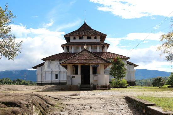 Gadaladeniya Temple, Sri lanka